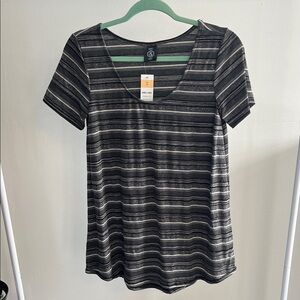 Agnes & Dora Black and Gray Striped Short Sleeve Tee